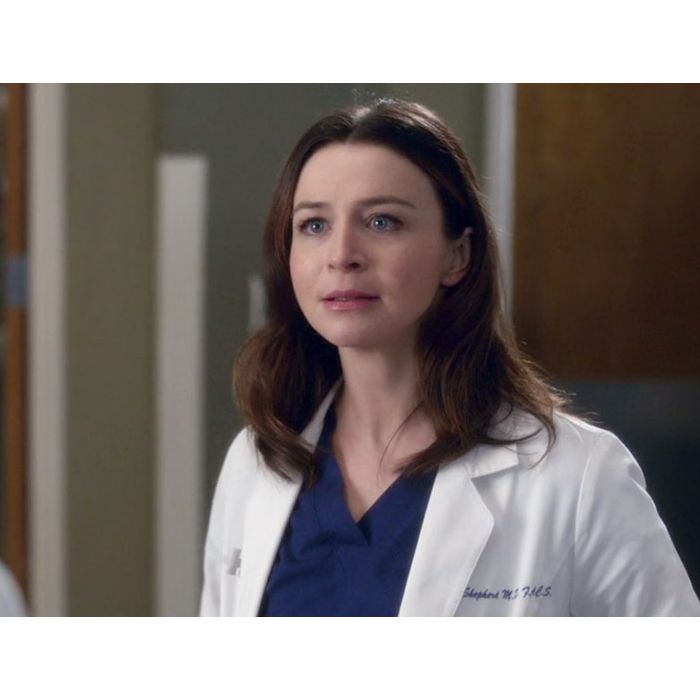 Em &quot;Grey&#039;s Anatomy&quot;: Amelia (Caterina Scorsone) se envolve com Link (Chris Carmack) após surto de Owen (Kevin McKidd)