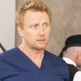 Em "Grey's Anatomy": Owen (Kevin McKidd) pira por causa do novo relacionamento de Teddy (Kim Raver)