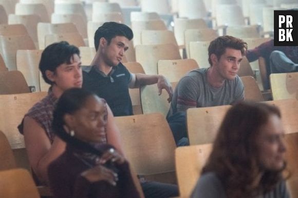 Em "Riverdale": mais segredos são descobertos e chegada de novo personagem movimenta a série