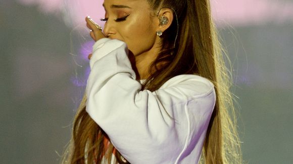 Ariana Grande fez uma homenagem aos dois anos de atentado em Manchester