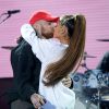 Mac Miller também estava no show beneficente em Manchester organizado por Ariana Grande, apoiando a então namorada