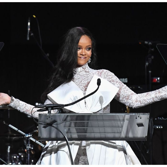  Rihanna e a sua &quot;We Found Love&quot; ficaram em sexto lugar. O que você acha? 