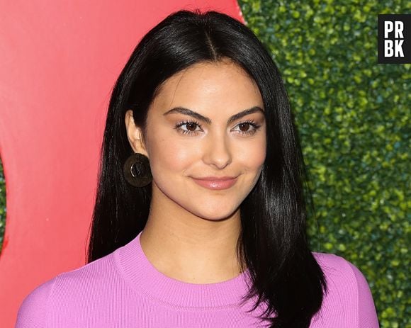 De "Riverdale", Camila Mendes diz que provas de roupas de Veronica Lodge eram uma tortura