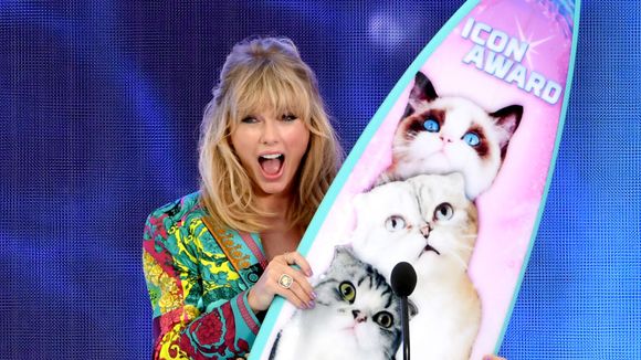 Taylor Swift e Jonas Brothers foram os grandes homenageados do Teen Choice Awards 2019