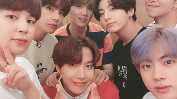 O BTS entrou de férias até outubro e a gente te dá 7 dicas para não morrer de saudade