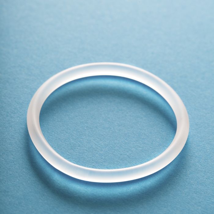 O anel vaginal libera hormônios e é outro método contraceptivo