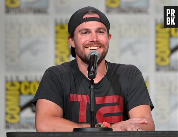 "Arrow": Stephen Amell diz que o final de Oliver Queen é do jeito que ele sonhou