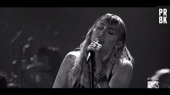VMA 2019: Miley Cyrus deixou todo mundo emocionado com "Slide Away"