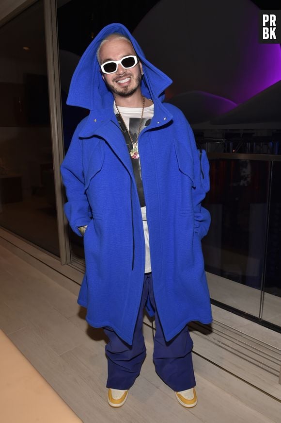 J Balvin deixa uma palavra de conforto para os fãs que sofrem de ansiedade, assim como ele