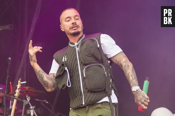 J Balvin aconselha fãs a procurarem psiquiatra e cuidarem da saúde mental