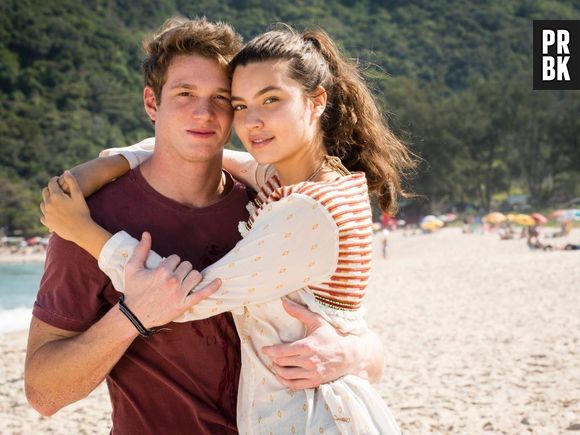 "Malhação": relacionamento entre Rita (Alanis Guillen) e Filipe (Pedro Novaes) fez protagonista se aproximar de Ligia (Paloma Duarte)