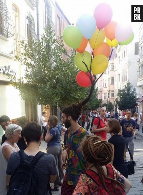 Este corte de cabelo chega a ser poético, não?