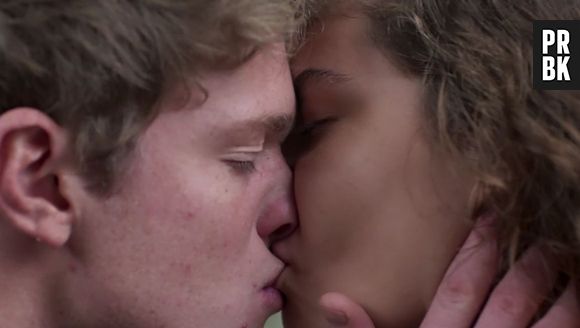 "Malhação": coronavírus impede cena de beijo entre Rita (Alanis Guillen) e Filipe (Pedro Novaes) no último capítulo
