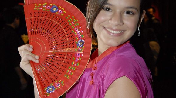 A Bruna Marquezine foi uma lutadora de Kung Fu em "Negócio da China" e você com certeza não lembrava