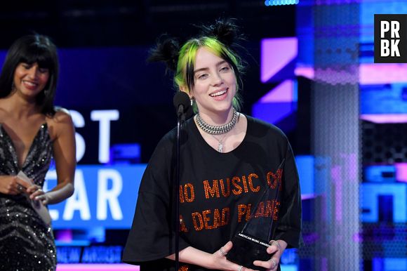 Responda o teste do Purebreak e descubra qual o cabelo da Billie Eilish mais combina com você
