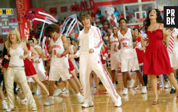 "High School Musical": Vanessa Hudgens era a protagonista Gabriella, estrelando ao lado de Corbin Bleu, como Chad, Monique Coleman, como Taylor, Lucas Grabeel, como Ryan, além de Zac Efron e Ashley Tisdale, como Troy e Sharpay, respectivamente