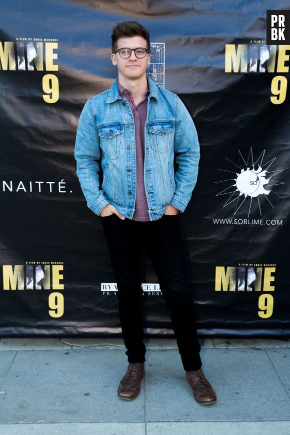 "Um de Nós Está Mentindo": Barrett Carnahan é Jake