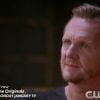 Em "The Originals", Mikael (Sebastian Roché) se junta com Finn (Yusuf Gatewood)