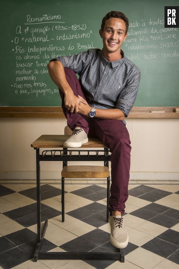 André Luiz Frambach é Miguel na nova série da Netflix, "Temporada de Verão"