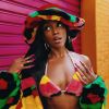 Iza também sempre arrasa nos clipes, como é o caso dos looks de "Gueto"