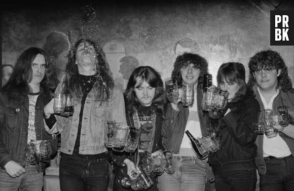 Em sua nova era mais voltada para o rock, Miley Cyrus fez covers de bandas como Metallica