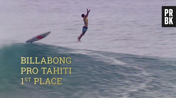 Gabriel Medina comemorando a vitória na etapa do Tahiti