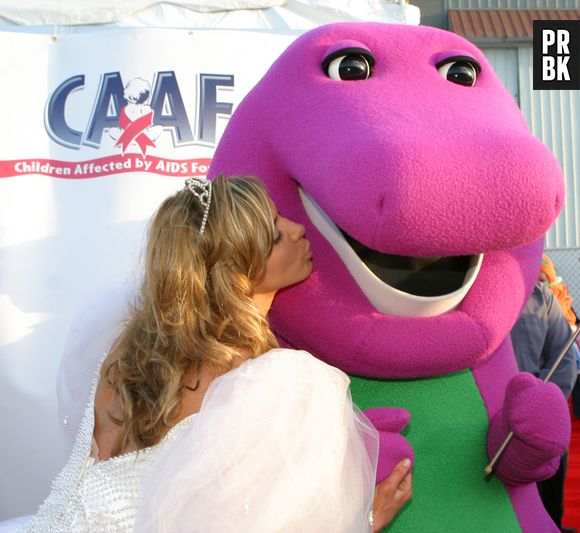 Barney costumava compartilhar suas aventuras e se apresentava com canções, danças e jogos de aprendizados que agitavam as crianças