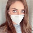 Anahi compartilhou recentemente um vídeo de uma fã de "Rebelde" vestida como sua personagem Mia Colucci para se vacinar