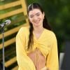 Lorde apresentou um som mais orgânico em "Solar Power", que contou com elementos do folk e da psicodelia dos anos 60 e 90