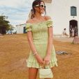 Bruna Marquezine aposta em vestido  aesthetic cottagecore. A tendência é marcada por valorizar um visual mais simples e que remete à vida no campo 