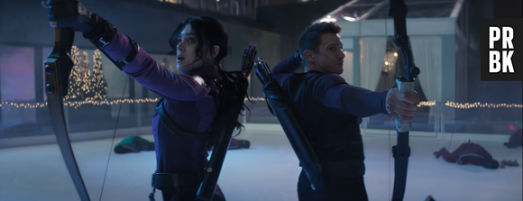 Clint Barton (Jeremy Renner) e Kate Bishop (Hailee Steinfeld) formarão uma dupla bem dinâmica na série "Gavião Arqueiro"