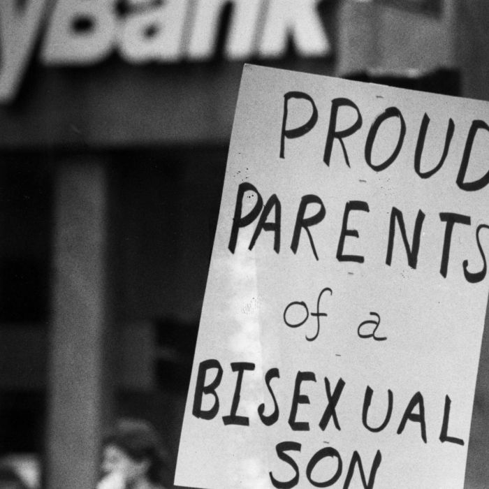  &quot;O Manifesto Bissexual&quot;, publicado nos anos 1990, já explicava: &quot;Bissexualidade é uma identidade completa e fluida&quot; 