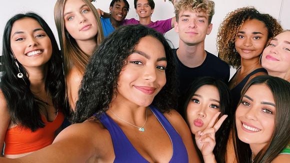 Now United: saiba o signo de todos os 18 integrantes!