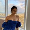 As franjinhas soltas do rabo de cavalo de Camila Mendes, de "Riverdale", são um charme