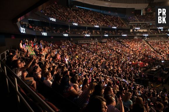 Lighstick, fanchant e mais: saiba quem inventou algumas coisas do K-Pop