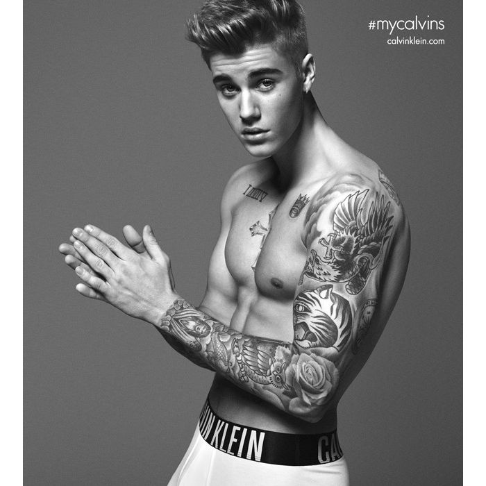  Apenas de cueca, Justin Bieber arrasa como novo rosto da marca Calvin Klein 