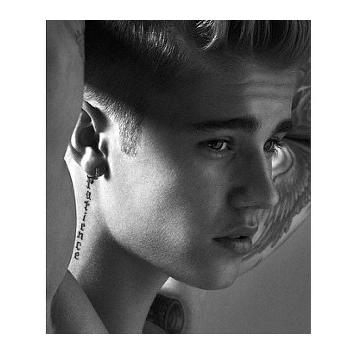  Justin Bieber n&amp;atilde;o &amp;eacute; s&amp;oacute; tanquinho: cantor mostra seu rostinho lindo na nova campanha da marca Calvin Klein 