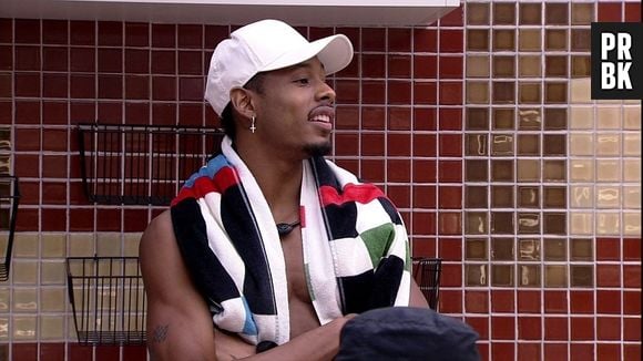 "BBB22": Paulo André canta Poesia Acústica no reality show