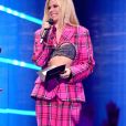 Avril Lavigne irá lançar novo álbum, "Love Sux", nesta sexta-feira (25)