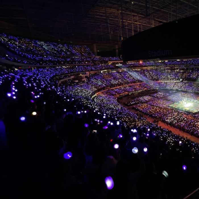 Os shows do BTS estão marcados para 10, 12 e 13 de março, na Olympic Stadium, e estima-se que 15 mil pessoas comparecerão