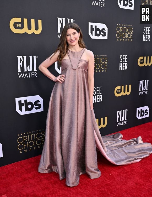 Kathryn Hahn de Christian Dior Alta-Costura Verão 2021 no Critics Choice Awards 2022