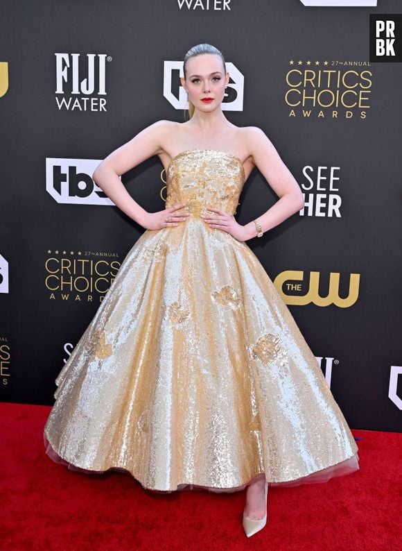 Elle Fanning de Oscar de la Renta no Critics Choice Awards 2022Elle Fanning de Oscar de la Renta