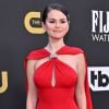 Selana Gomez de Louis Vuittonno Critics Choice Awards 2022