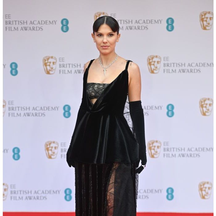  Millie Bobby Brown  de Louis Vuitton no &#039;EE British Academy Film Awards - BAFTA 2022  