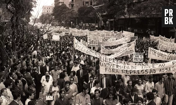 Por anos, partidos foram perseguidos e artistas censurados