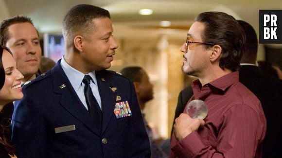 Terrence Howard não gostou que a Marvel aumentou bastante o salário de Robert Downey Jr. e não fez o mesmo com o seu e acabou sendo substituído por Don Cheadle