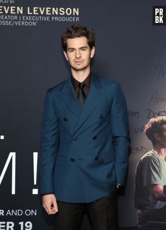 Andrew Garfield  admitiu que não sabia que estava diante das câmeras e que estava se sentindo mal por estar mandando mensagens logo no momento