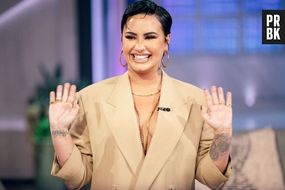 Demi Lovato adotou pronome neutro e passou a ser chamada por elu/delu