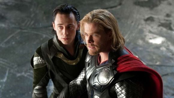 Chris Hemsworth revela se Loki está em "Thor: Amor e Trovão"