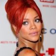 Rihanna já teve sua fase ruiva e mantinha o visual com lace